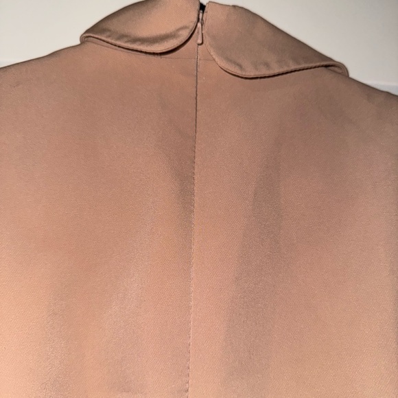 Black Halo Brittan Wide Leg Jumpsuit in Desert Sand 8 - Picture 4 of 6